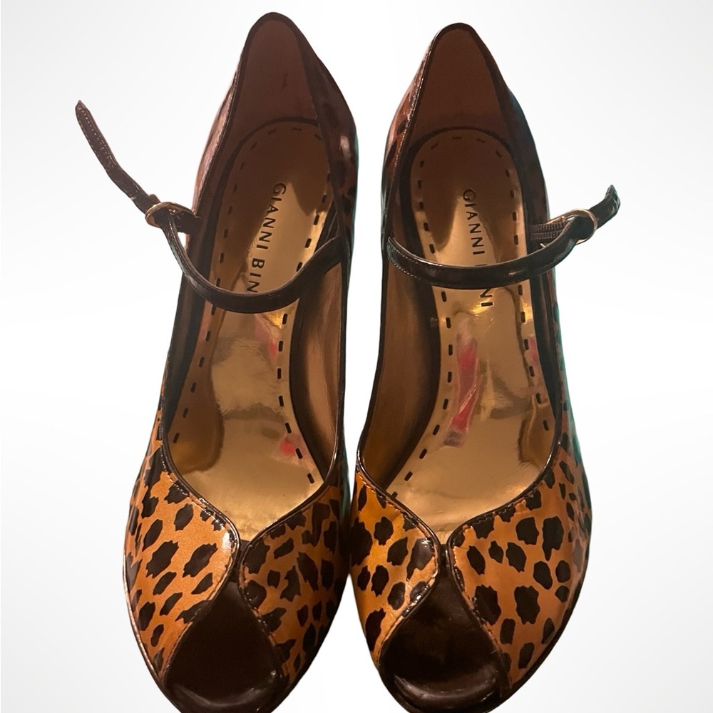 Gianni Bini Leopard Print Peep Toe Heels‎
